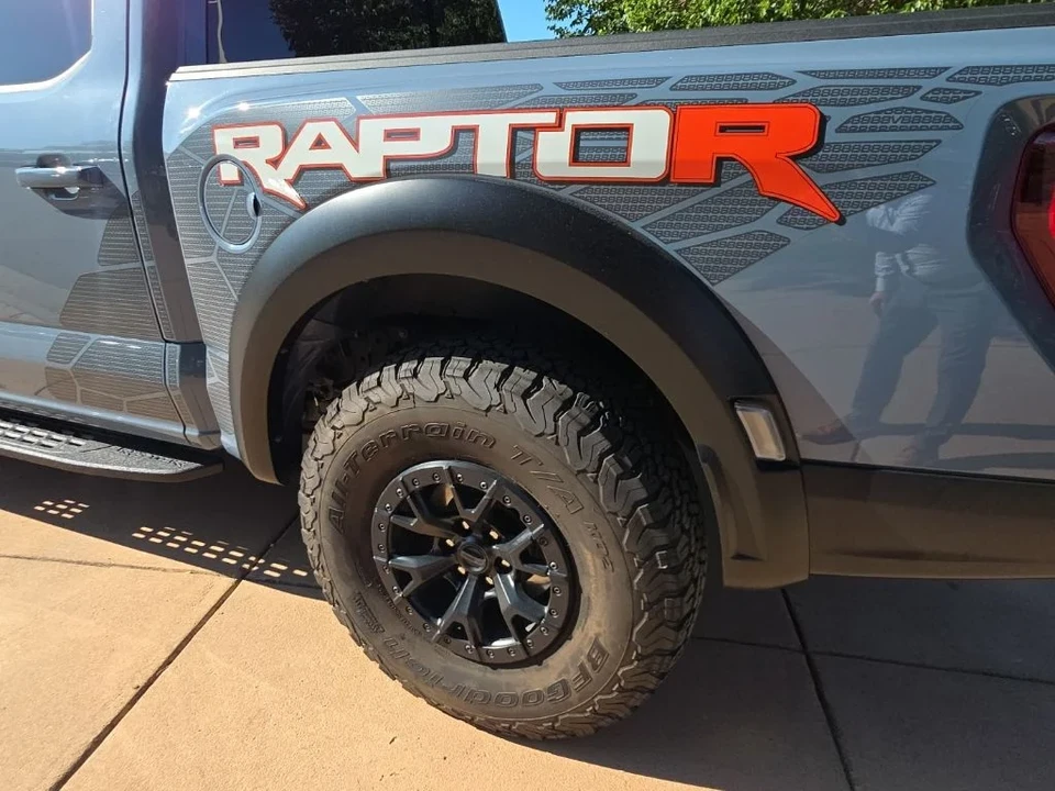 2023 Ford F-150 Raptor 14th Gen - Image 6 of 31