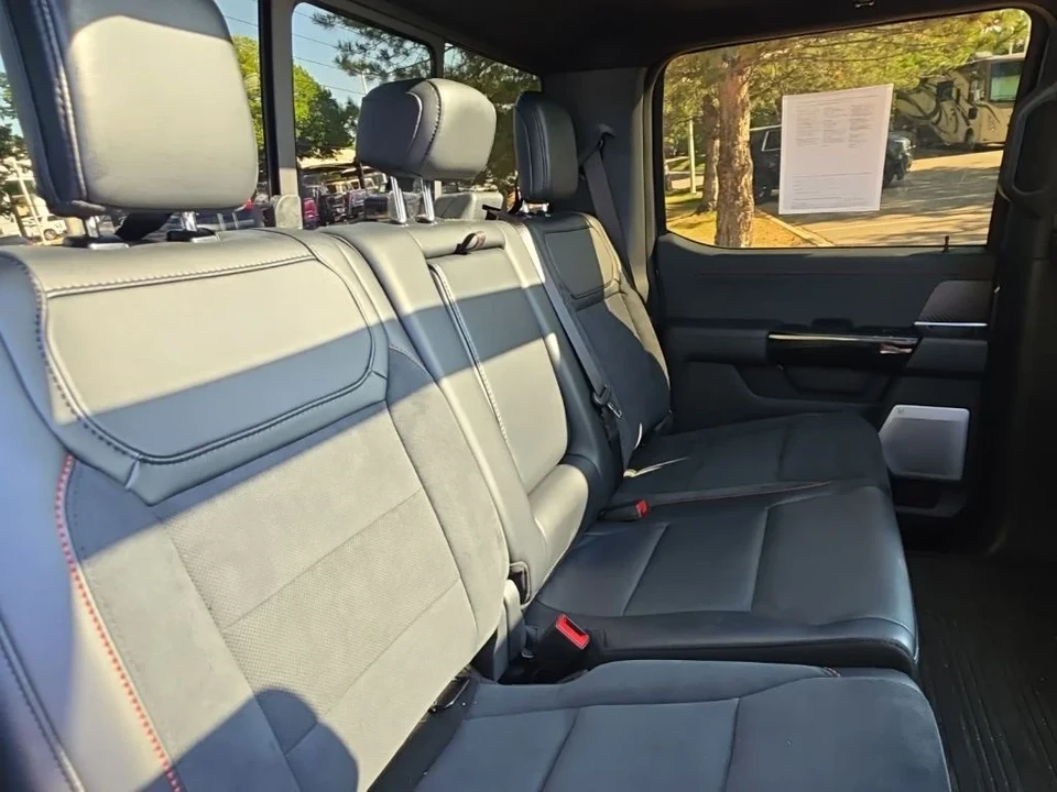 2023 Ford F-150 Raptor 14th Gen - Image 20 of 31