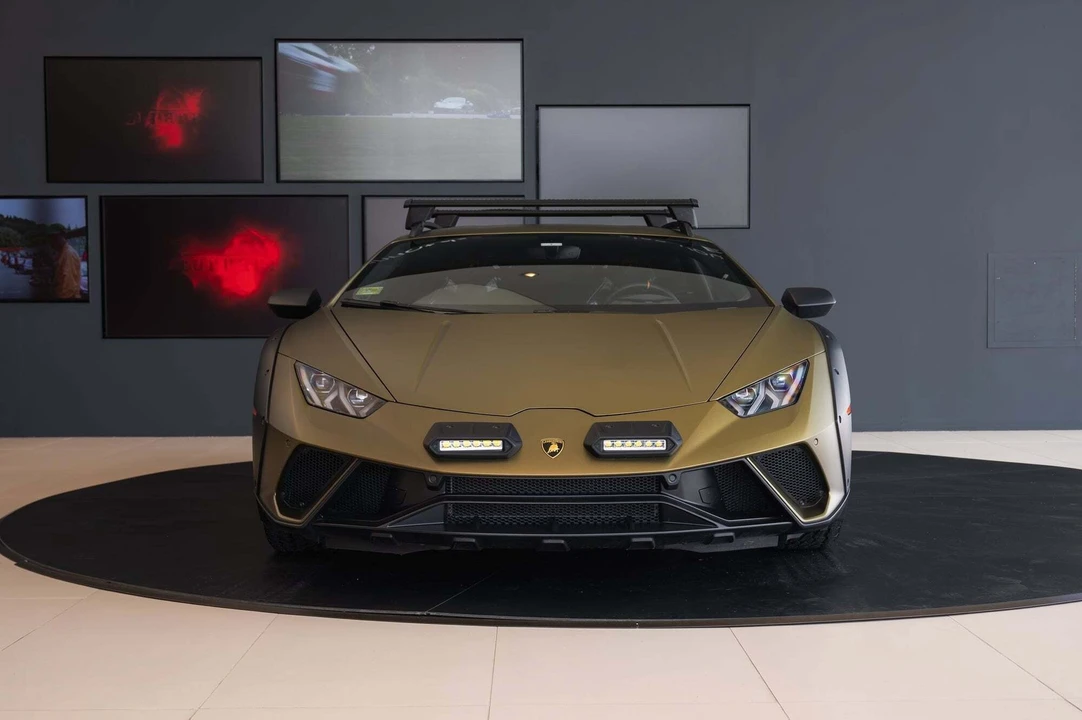 2023 Lamborghini Huracan Sterrato - Image 11 of 31