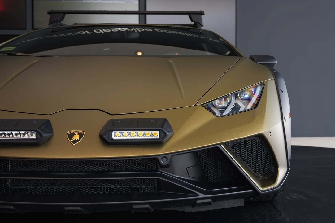 2023 Lamborghini Huracan Sterrato - Image 14 of 31