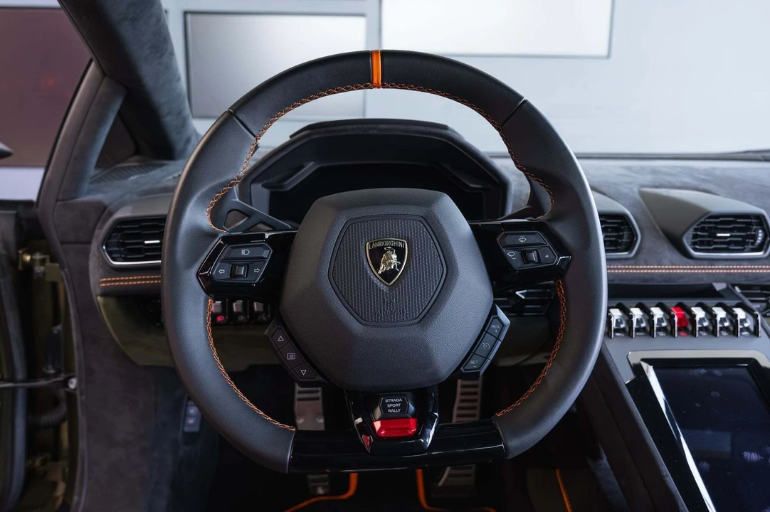 2023 Lamborghini Huracan Sterrato - Image 17 of 31