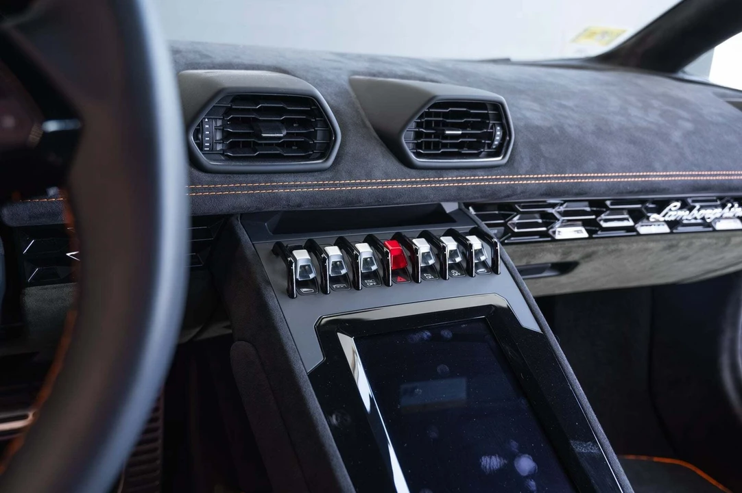 2023 Lamborghini Huracan Sterrato - Image 20 of 31