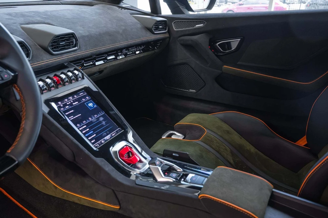 2023 Lamborghini Huracan Sterrato - Image 25 of 31