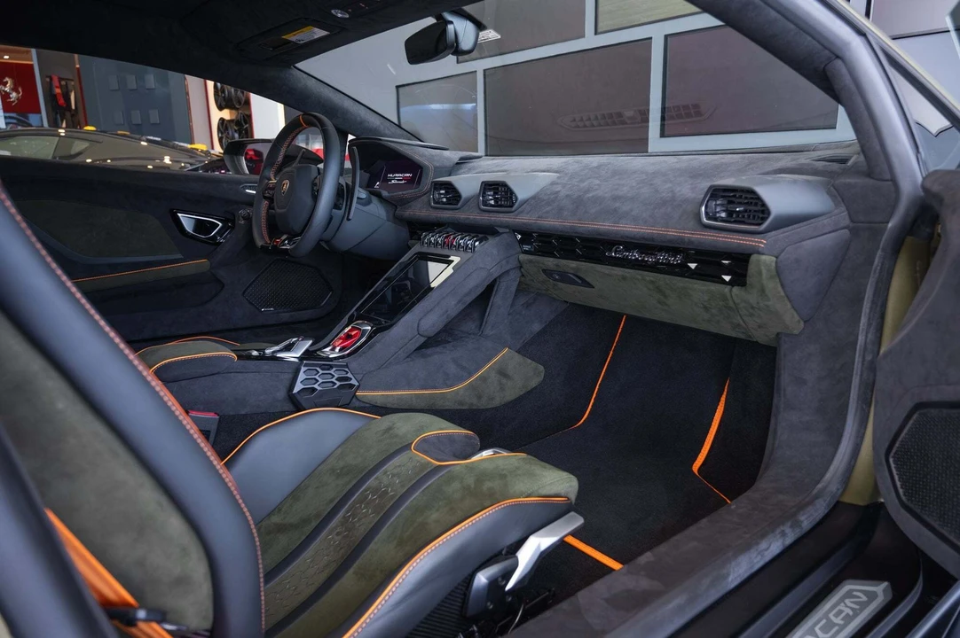 2023 Lamborghini Huracan Sterrato - Image 28 of 31