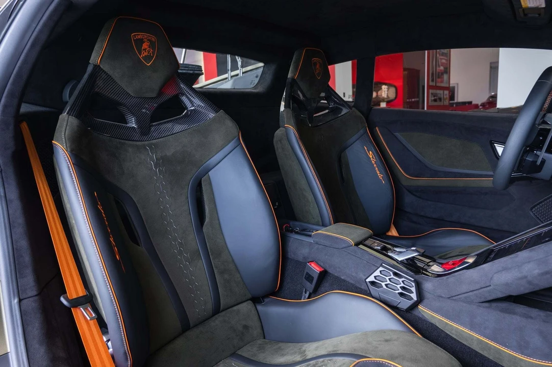 2023 Lamborghini Huracan Sterrato - Image 30 of 31