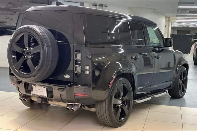 2023 Land Rover Defender L663 - Image 10 of 31