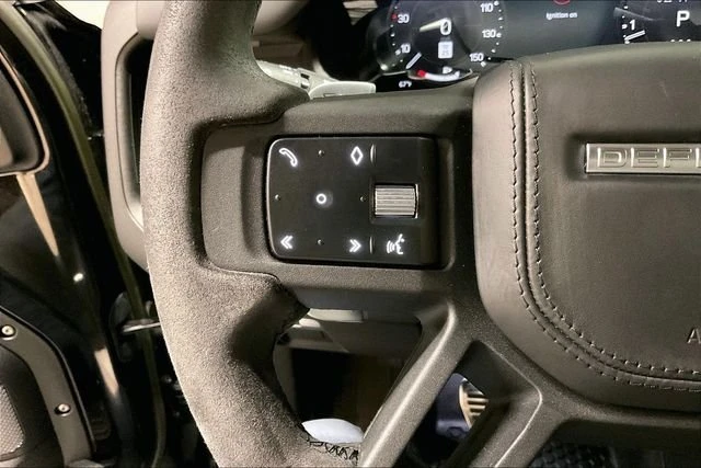 2023 Land Rover Defender L663 - Image 18 of 31