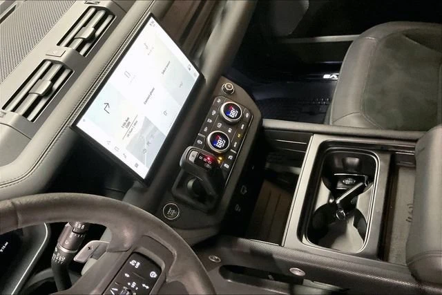 2023 Land Rover Defender L663 - Image 23 of 31
