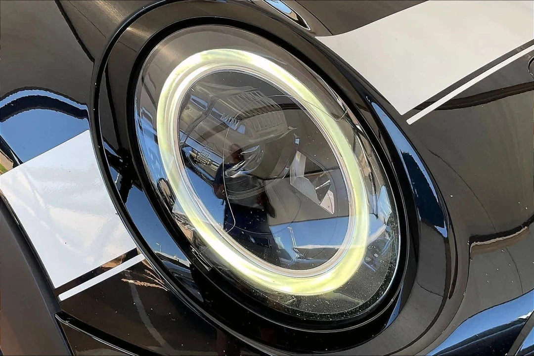 2023 Mini Mini John Cooper Works 3rd Gen - Image 28 of 31