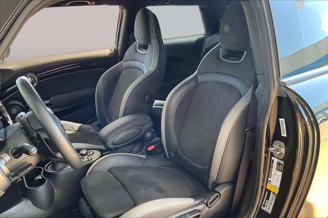 2023 Mini Mini John Cooper Works 3rd Gen - Image 9 of 31
