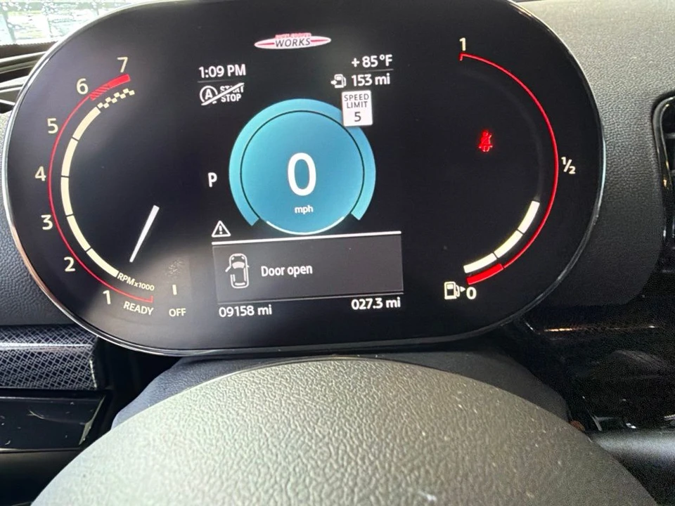 2023 Mini Clubman 2nd Gen - Image 9 of 10