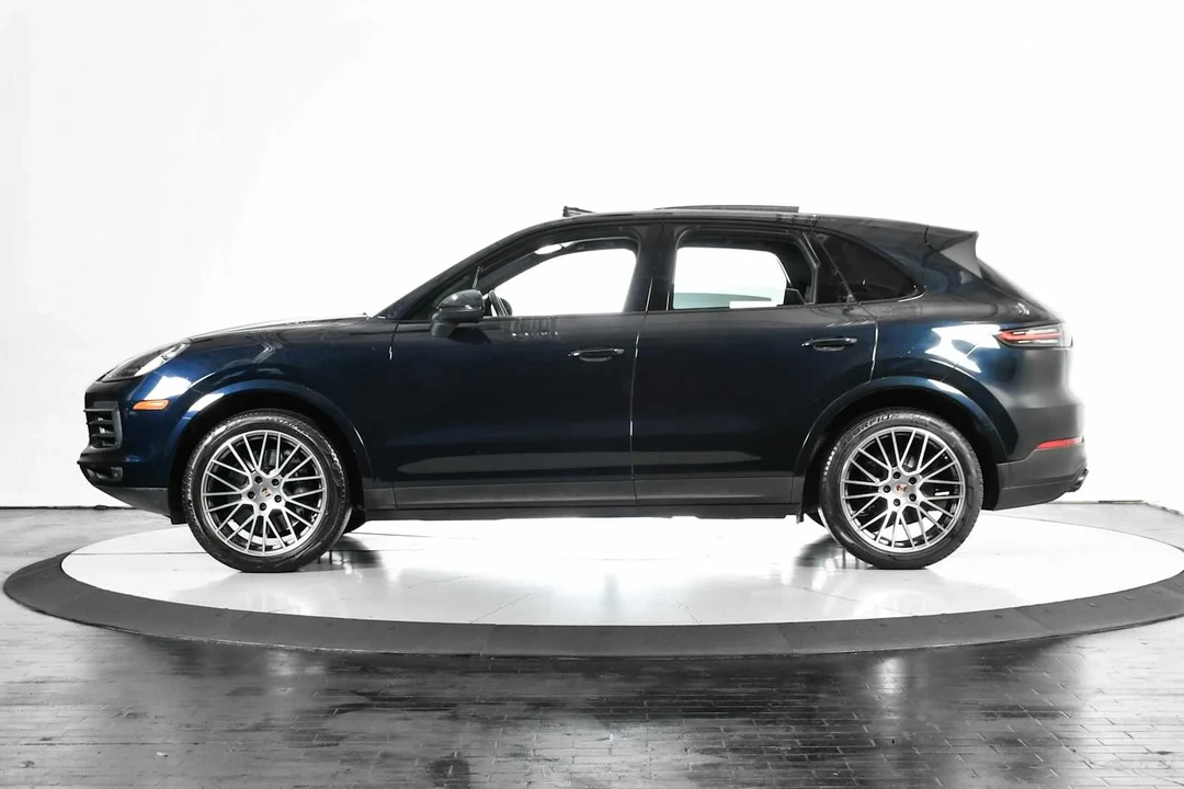 2023 Porsche 9Y0/9Y3 Cayenne - Image 2 of 23