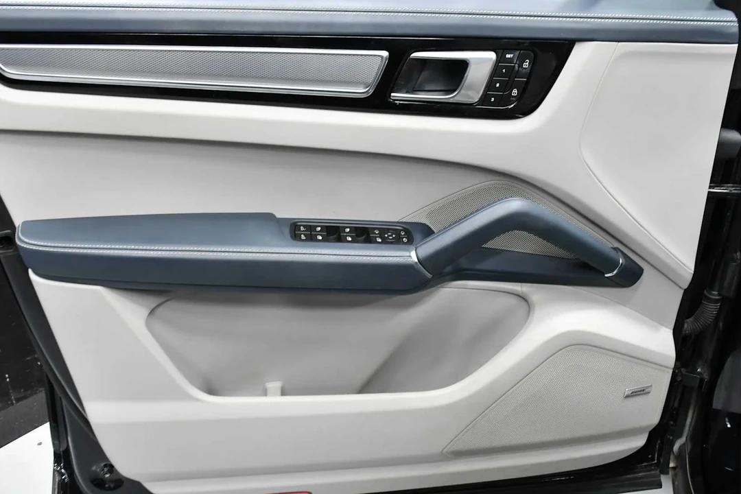 2023 Porsche 9Y0/9Y3 Cayenne - Image 14 of 23