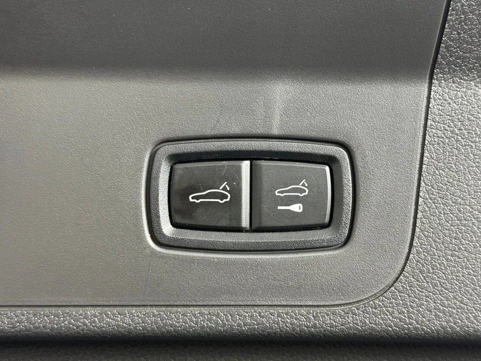 2023 Porsche 971 Panamera - Image 29 of 30