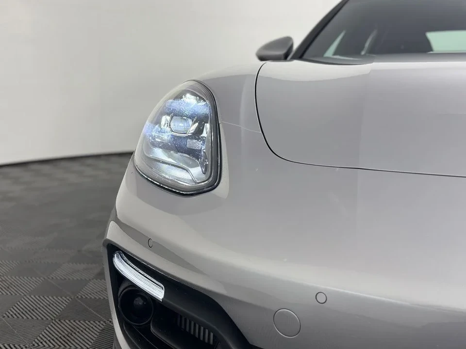 2023 Porsche 971 Panamera - Image 11 of 30