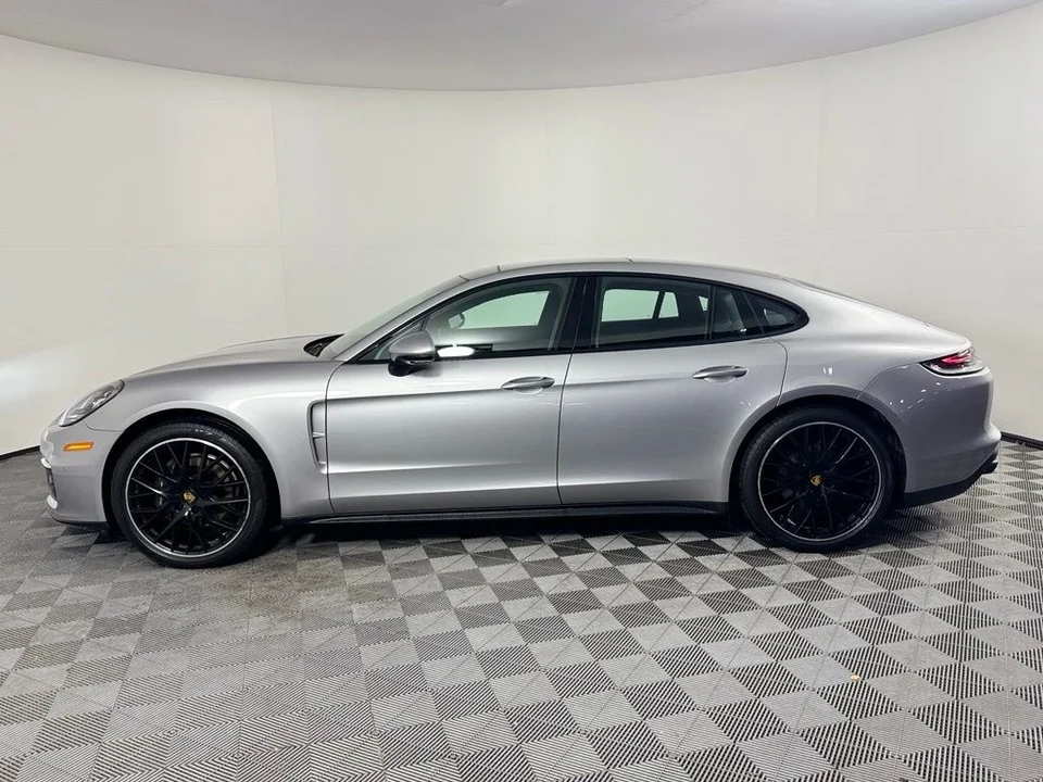 2023 Porsche 971 Panamera - Image 8 of 30