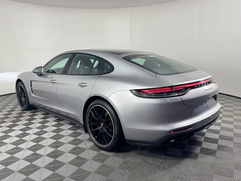 2023 Porsche 971 Panamera - Image 7 of 30