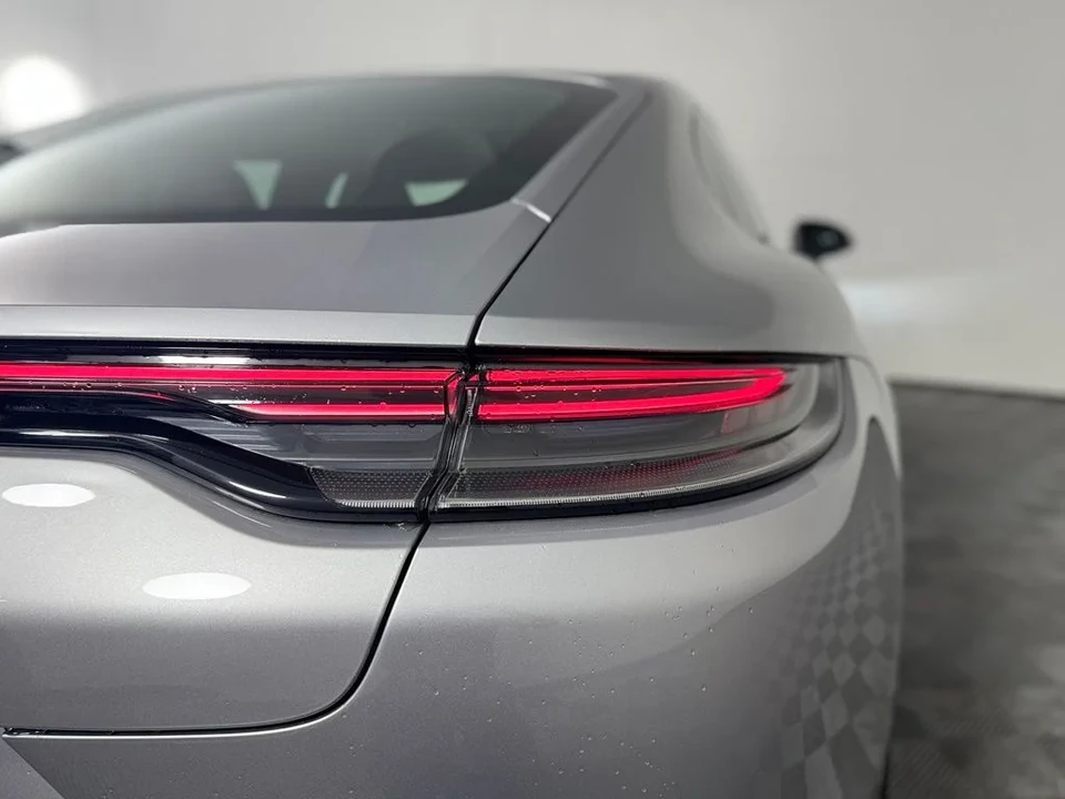 2023 Porsche 971 Panamera - Image 9 of 30