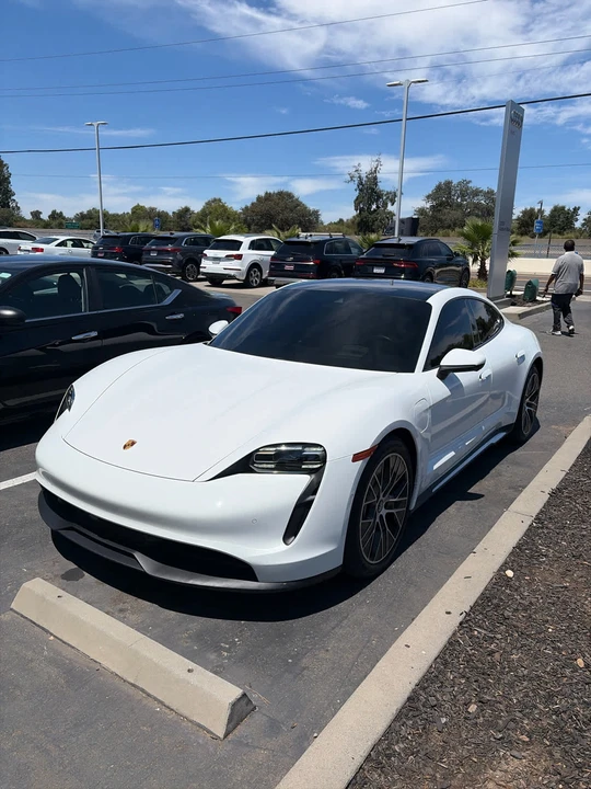 2023 Porsche Taycan - Image 5 of 5