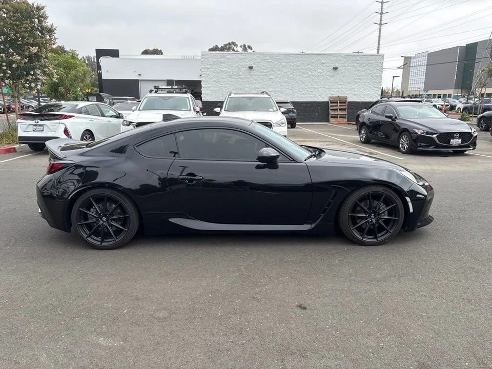 2023 Toyota GR86 2nd Gen - Image 6 of 14
