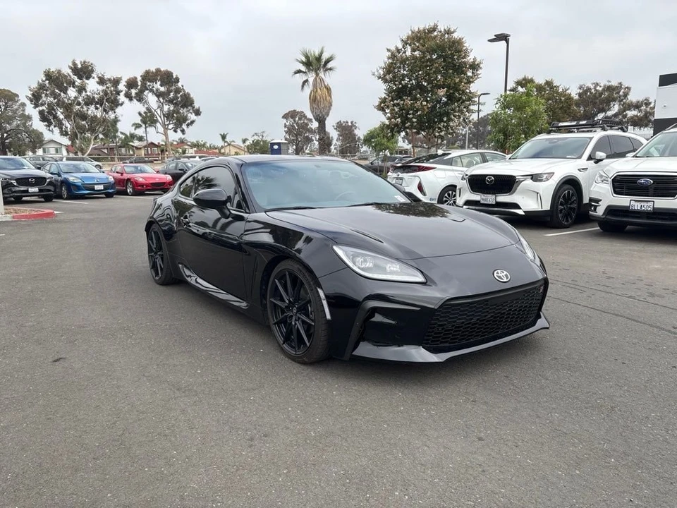 2023 Toyota GR86 2nd Gen - Image 5 of 14
