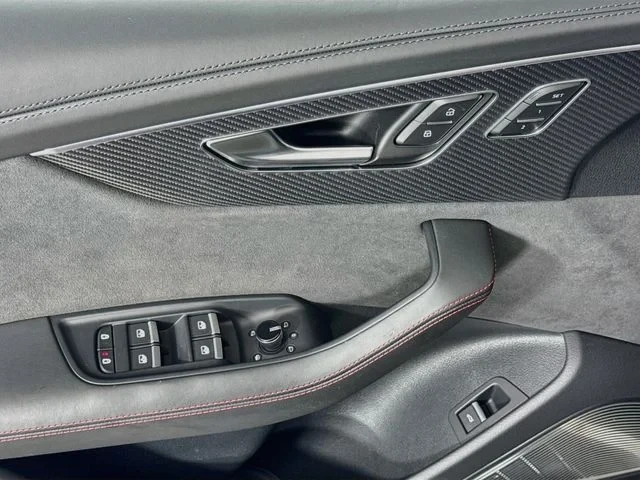 2024 Audi RS Q8 - Image 18 of 31