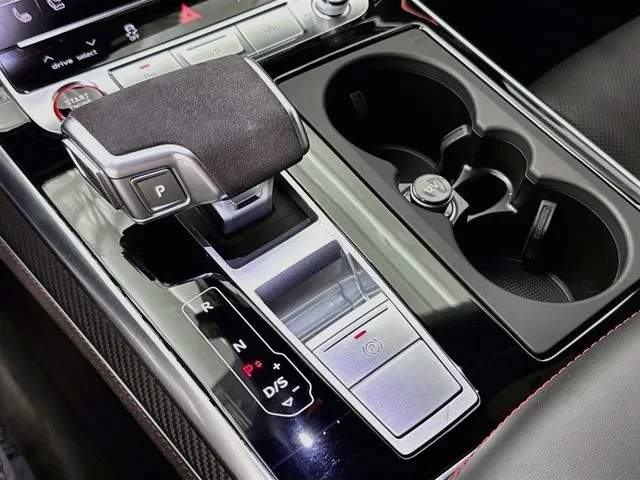 2024 Audi RS Q8 - Image 17 of 31