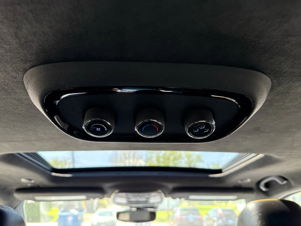 2024 Dodge Durango 3rd Gen - Image 17 of 30