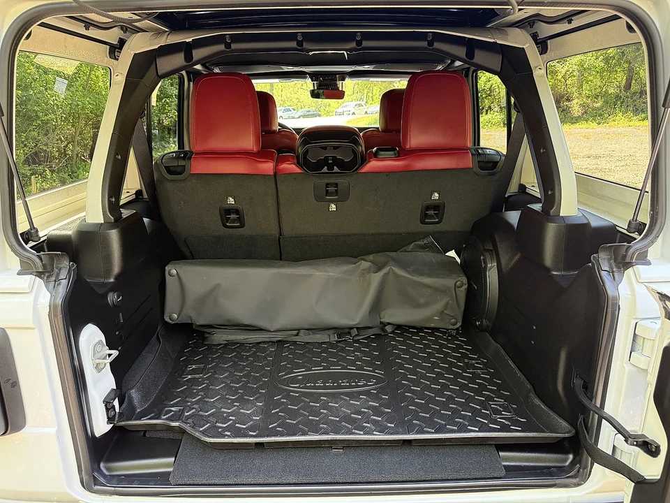 2024 Jeep JL Wrangler - Image 28 of 31