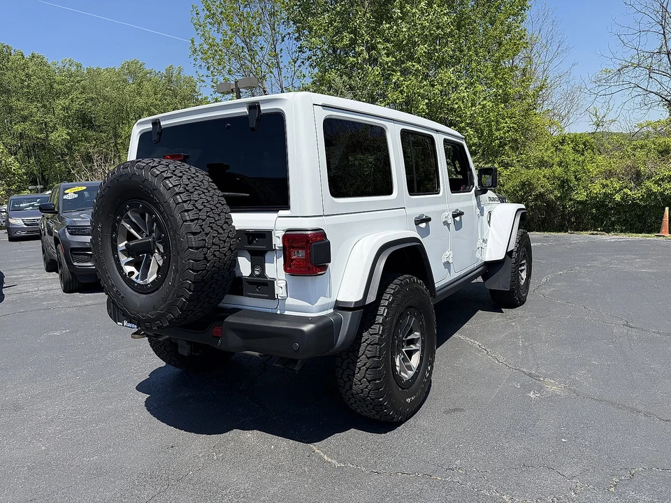 2024 Jeep JL Wrangler - Image 6 of 31