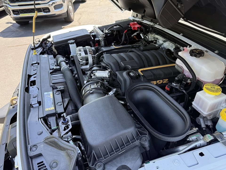 2024 Jeep JL Wrangler - Image 18 of 31