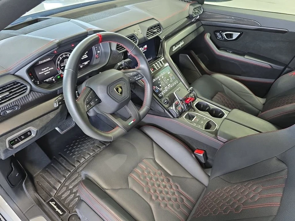 2024 Lamborghini Urus Performante - Image 4 of 6