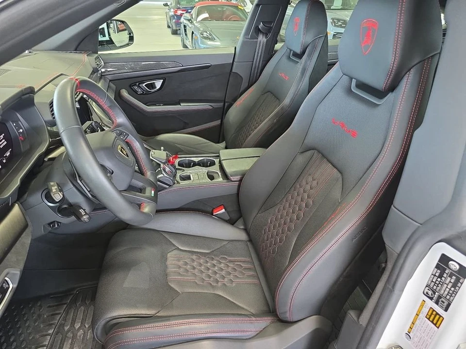 2024 Lamborghini Urus Performante - Image 5 of 6