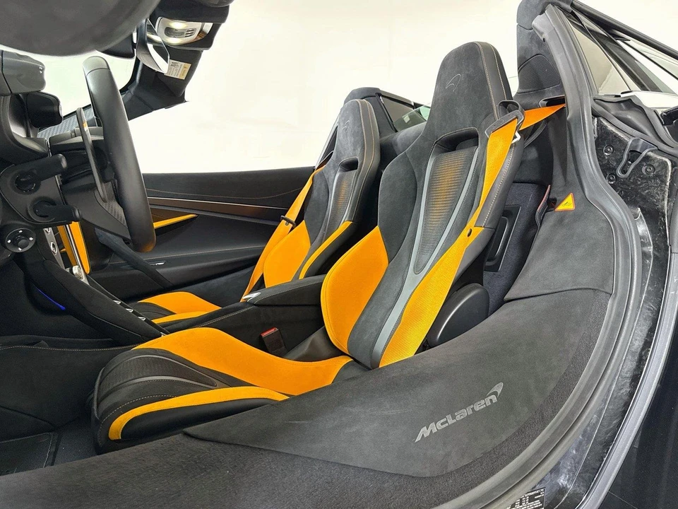 2024 McLaren 750S Spider - Image 14 of 31