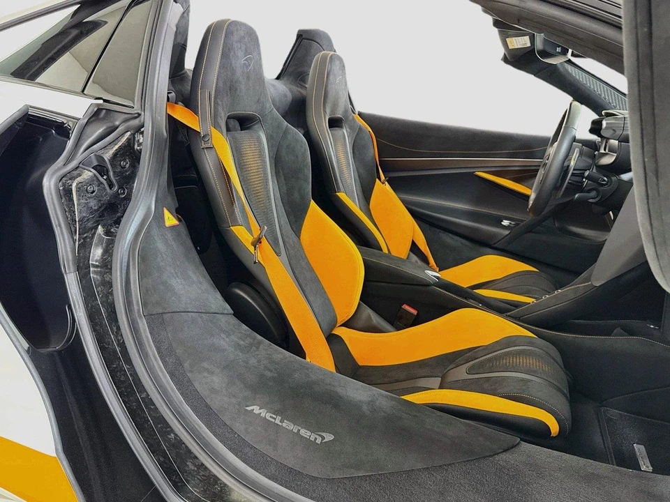 2024 McLaren 750S Spider - Image 25 of 31