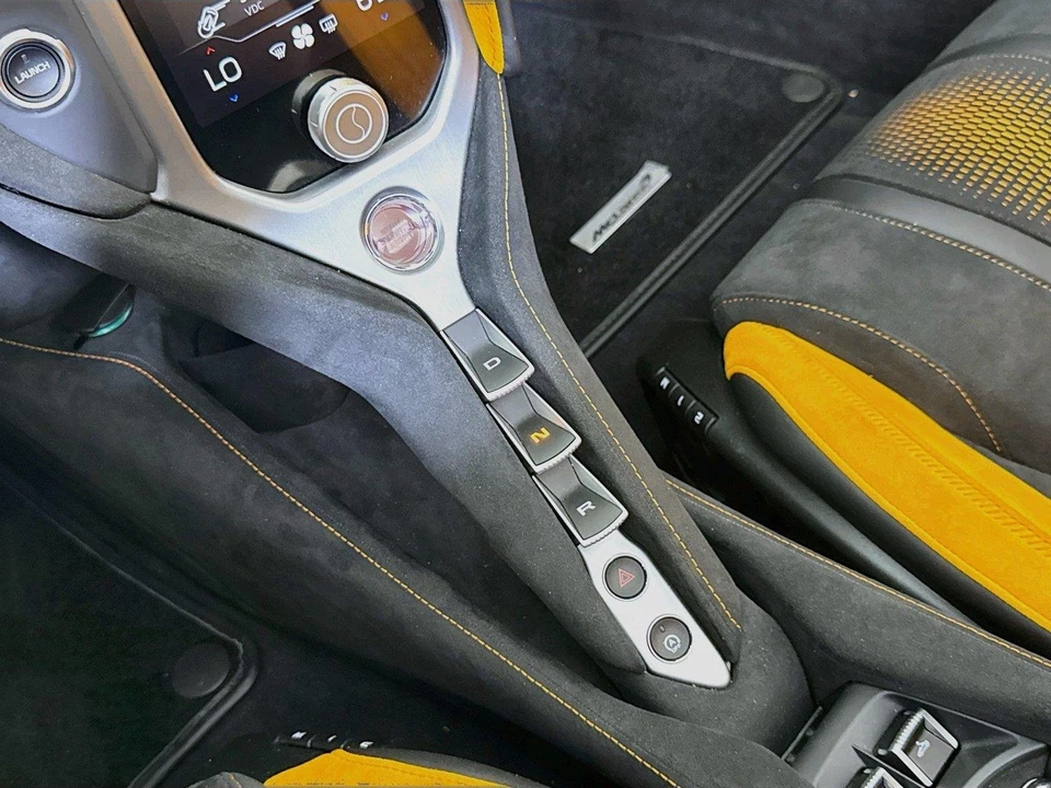 2024 McLaren 750S Spider - Image 21 of 31
