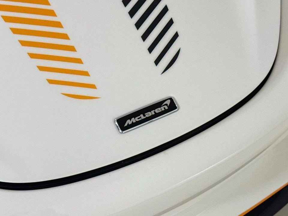 2024 McLaren 750S Spider - Image 30 of 31