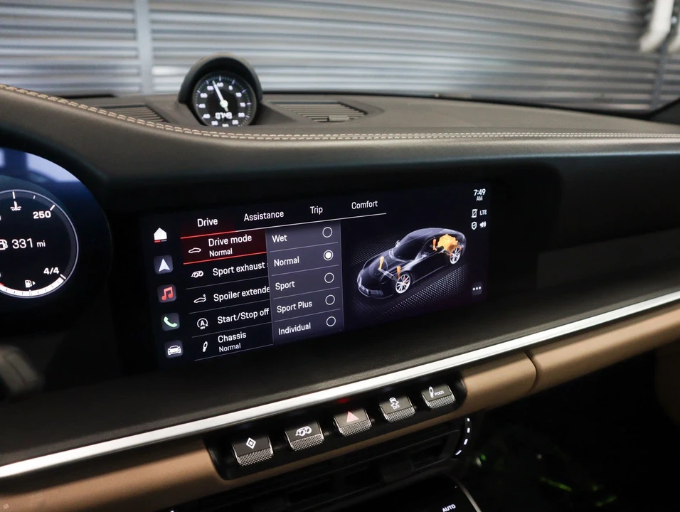 2024 Porsche 992 Carrera 4S - Image 18 of 31