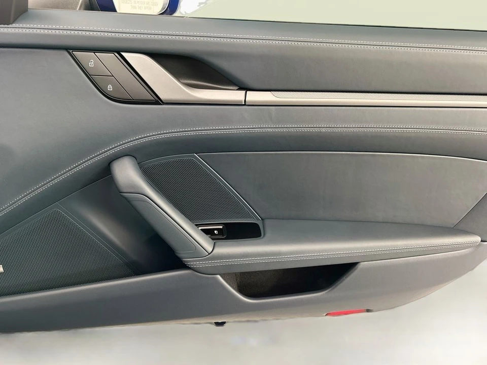 2024 Porsche 992 Carrera - Image 24 of 31