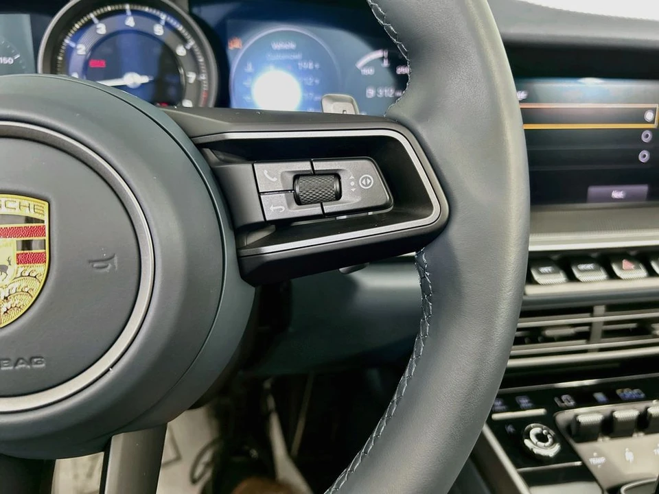 2024 Porsche 992 Carrera - Image 14 of 31