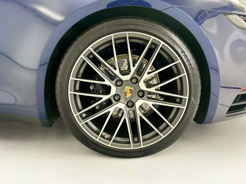 2024 Porsche 992 Carrera - Image 28 of 31