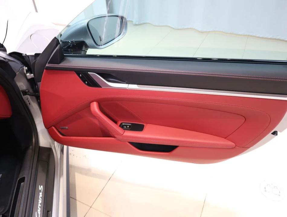 2024 Porsche 992 Carrera S - Image 11 of 31