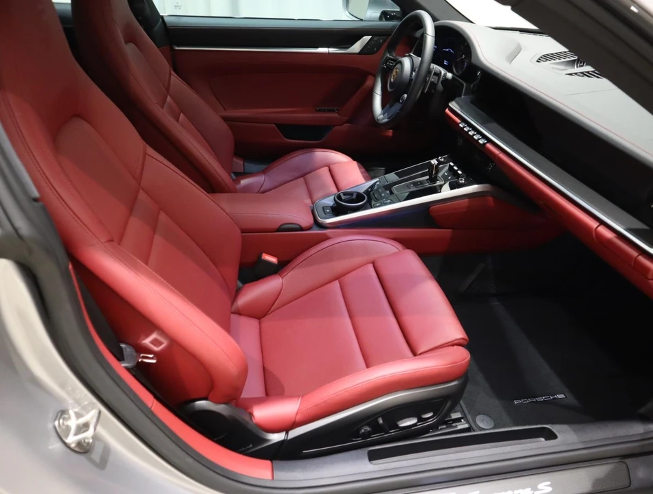 2024 Porsche 992 Carrera S - Image 12 of 31