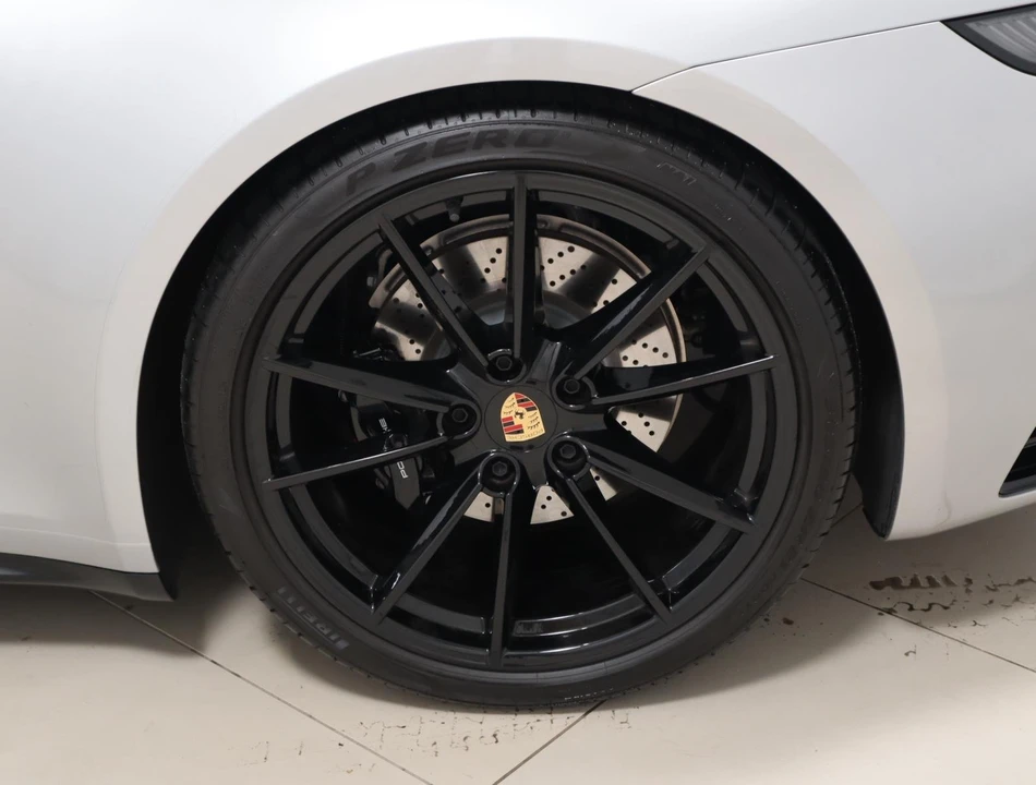 2024 Porsche 992 Carrera S - Image 9 of 31
