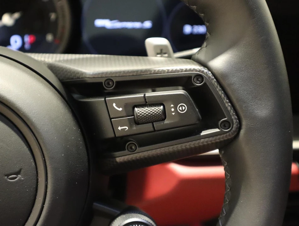 2024 Porsche 992 Carrera S - Image 28 of 31