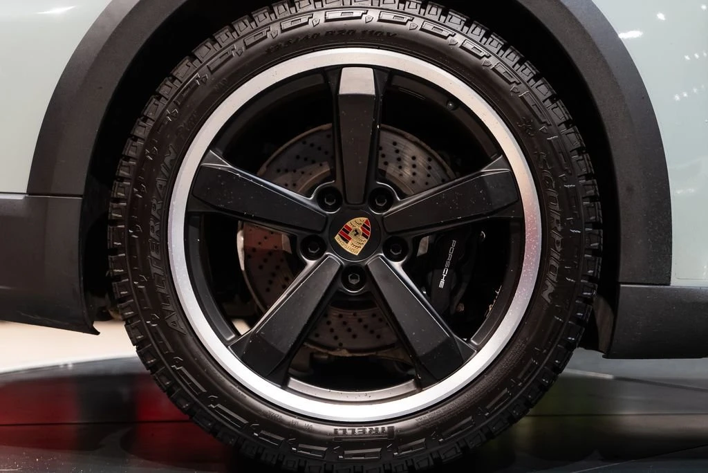 2024 Porsche 992 Dakar - Image 14 of 31