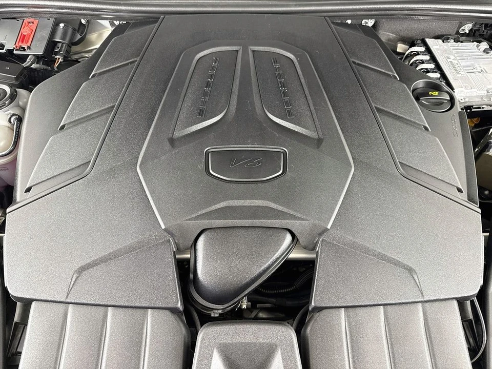 2024 Porsche 9Y0/9Y3 Cayenne - Image 30 of 31
