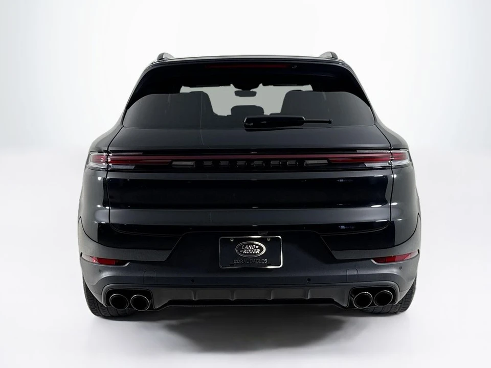 2024 Porsche 9Y0/9Y3 Cayenne - Image 4 of 31