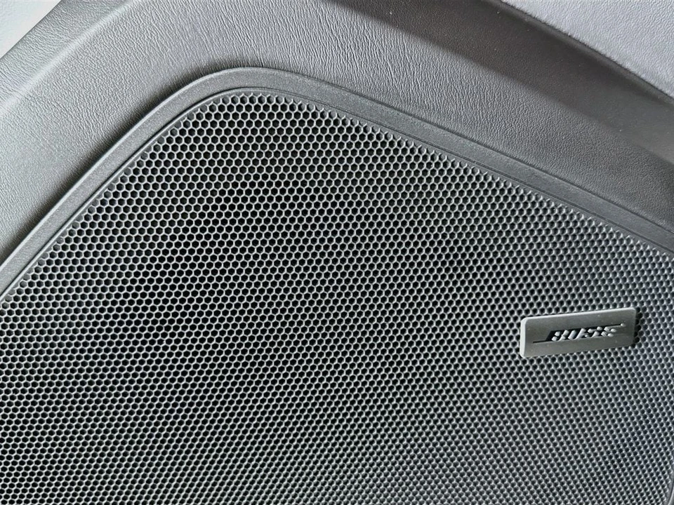 2024 Porsche 9Y0/9Y3 Cayenne - Image 24 of 31