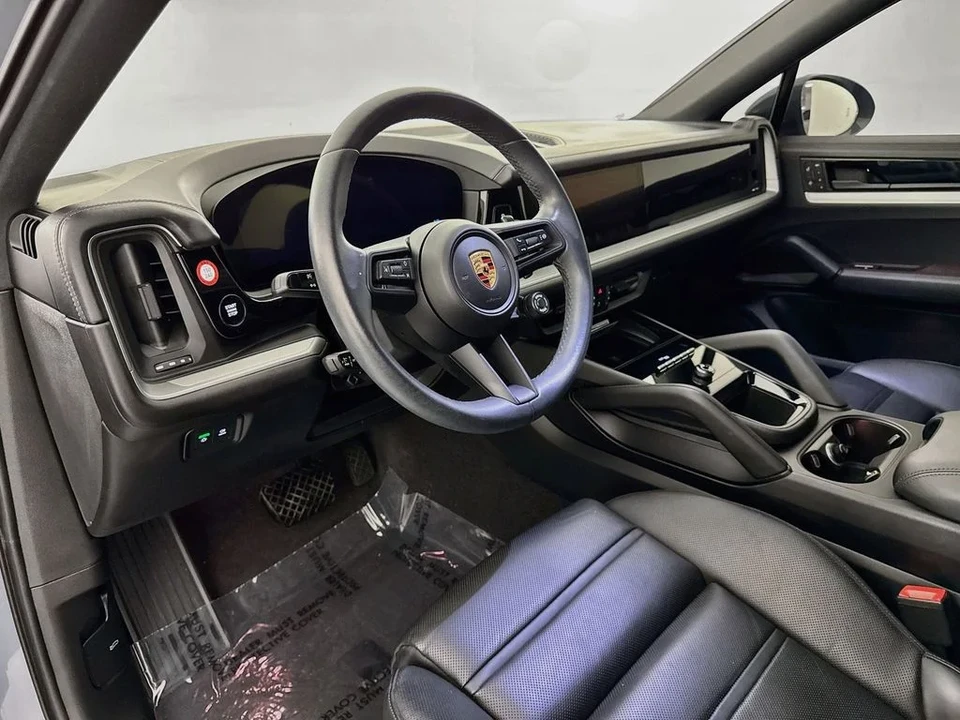 2024 Porsche 9Y0/9Y3 Cayenne Coupe - Image 9 of 31